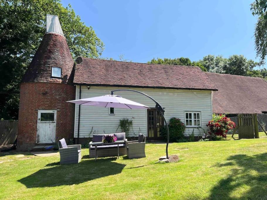 Beautiful 2 Bed Oast - 15 Acre Farm - Tunbridge Wells Βίλα Εξωτερικό φωτογραφία