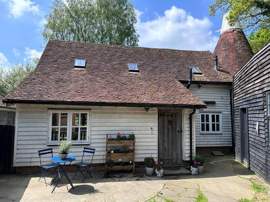 Beautiful 2 Bed Oast - 15 Acre Farm - Tunbridge Wells Βίλα Εξωτερικό φωτογραφία