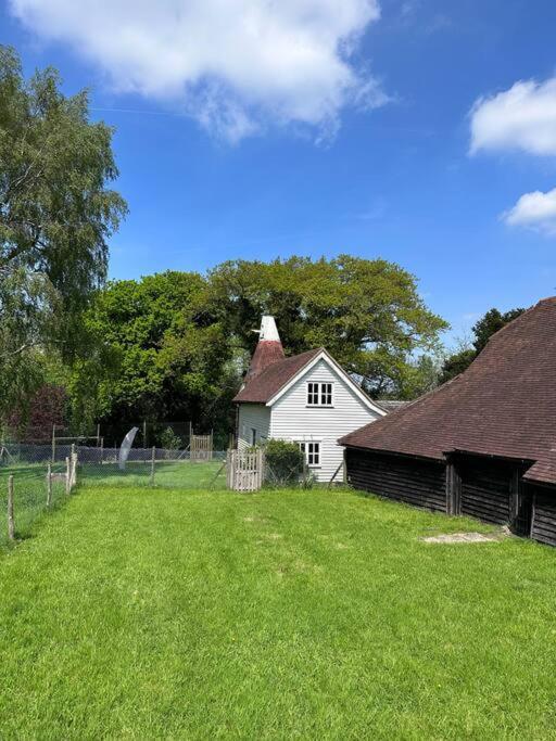 Beautiful 2 Bed Oast - 15 Acre Farm - Tunbridge Wells Βίλα Εξωτερικό φωτογραφία