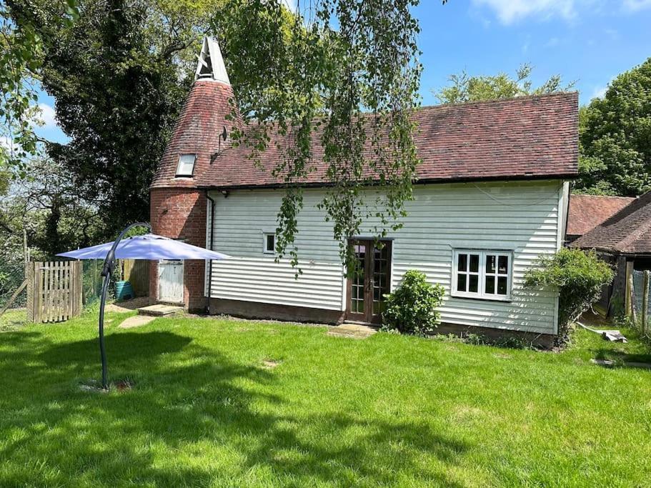 Beautiful 2 Bed Oast - 15 Acre Farm - Tunbridge Wells Βίλα Εξωτερικό φωτογραφία